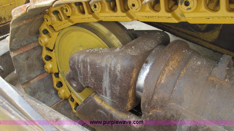 image for item E3815 2003 Caterpillar D6R XL Series II dozer
