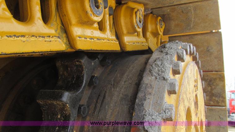 image for item E3815 2003 Caterpillar D6R XL Series II dozer