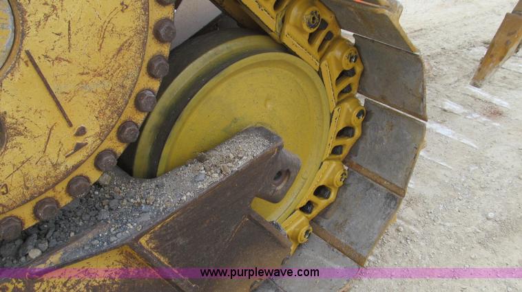 image for item E3815 2003 Caterpillar D6R XL Series II dozer