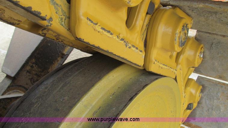 image for item E3815 2003 Caterpillar D6R XL Series II dozer