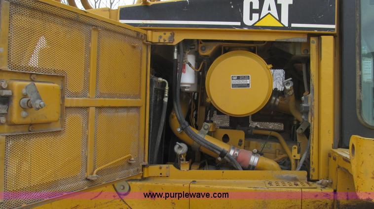 image for item E3815 2003 Caterpillar D6R XL Series II dozer