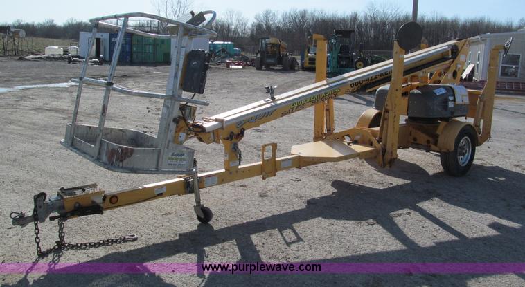 image for item E5899 2006 Biljax 3632T towable boom