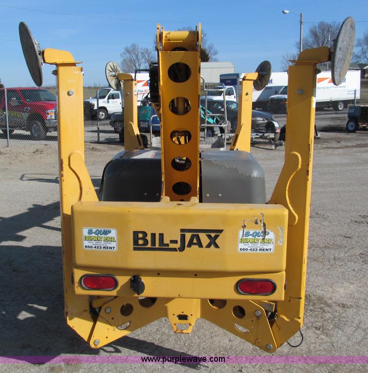 image for item E5899 2006 Biljax 3632T towable boom