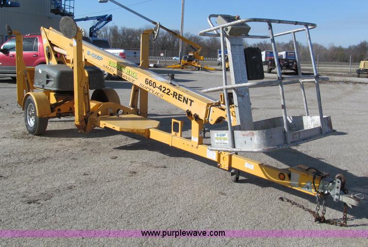 image for item E5899 2006 Biljax 3632T towable boom
