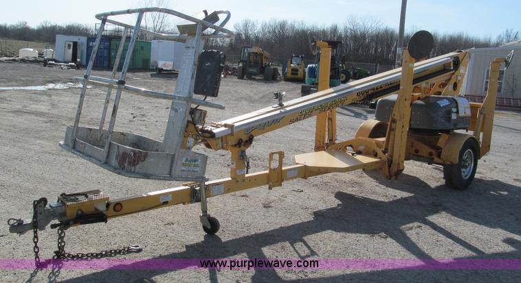 image for item E5899 2006 Biljax 3632T towable boom