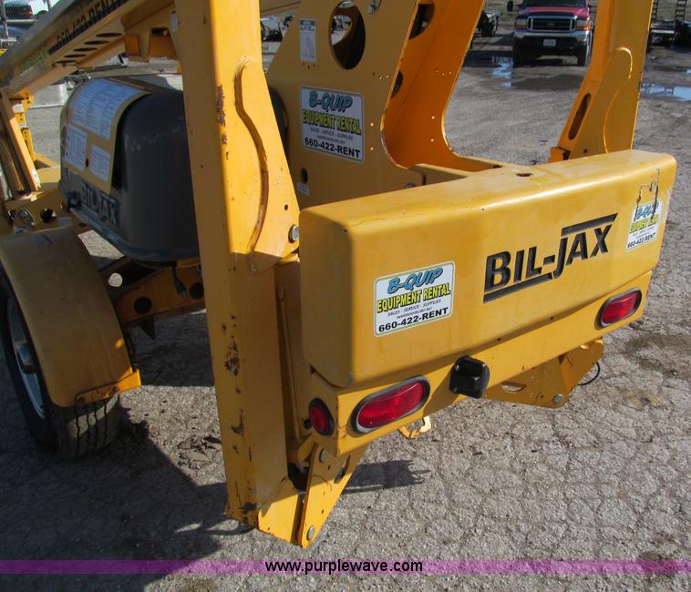 image for item E5899 2006 Biljax 3632T towable boom