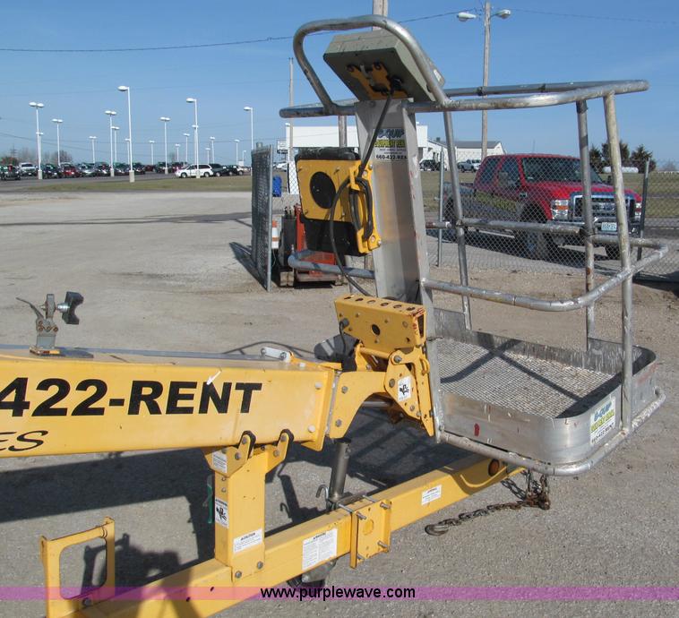 image for item E5899 2006 Biljax 3632T towable boom