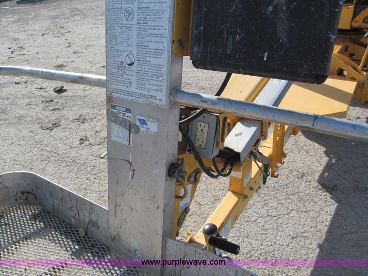 image for item E5899 2006 Biljax 3632T towable boom