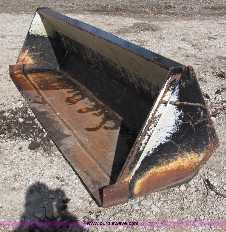 Lull Sky Trak material handling bucket in Oak Grove, MO | Item E5901 ...