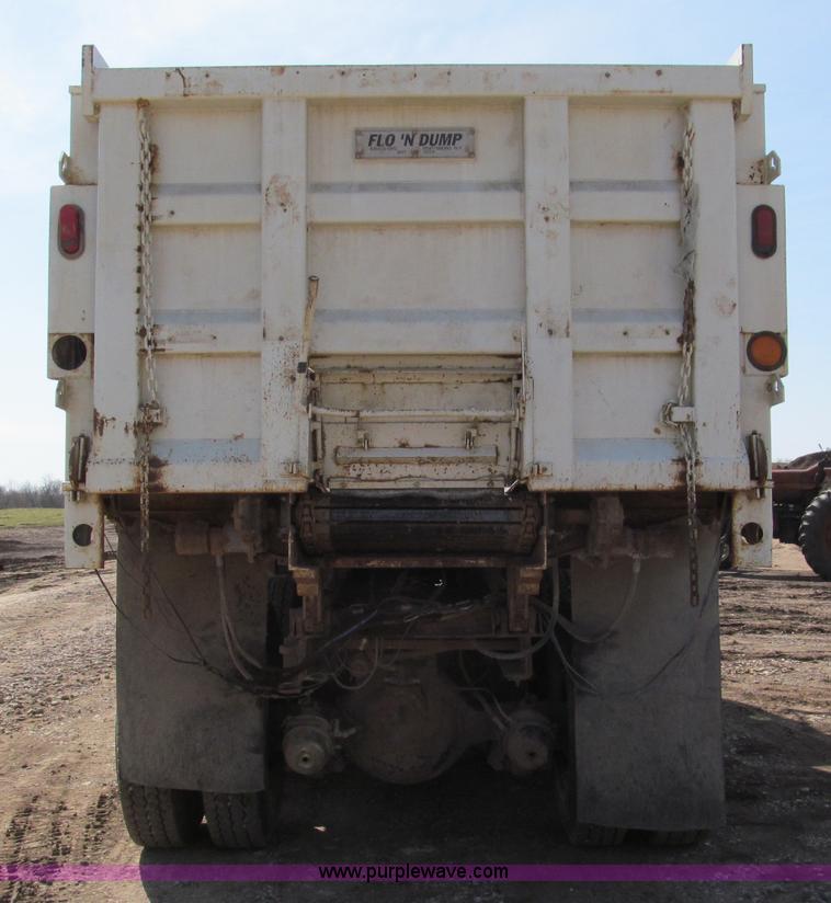 image for item E5903 1998 International 2654 dump truck