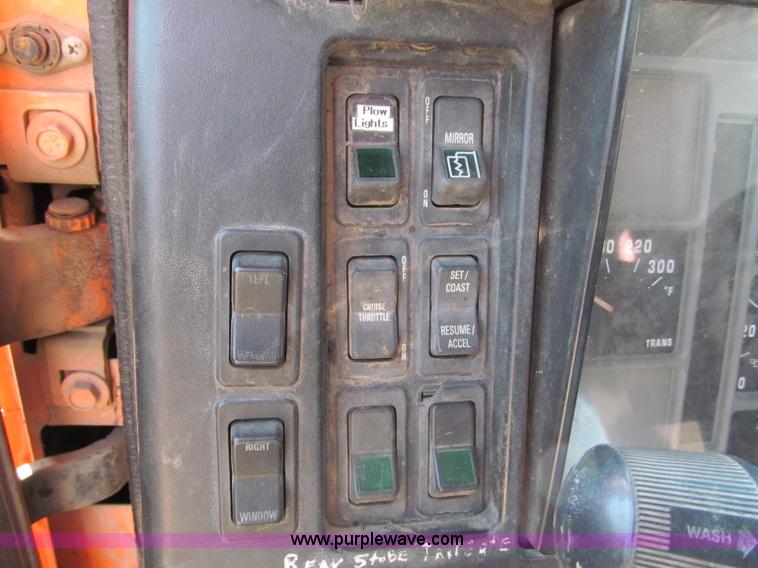 image for item E5903 1998 International 2654 dump truck