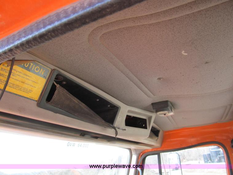 image for item E5903 1998 International 2654 dump truck