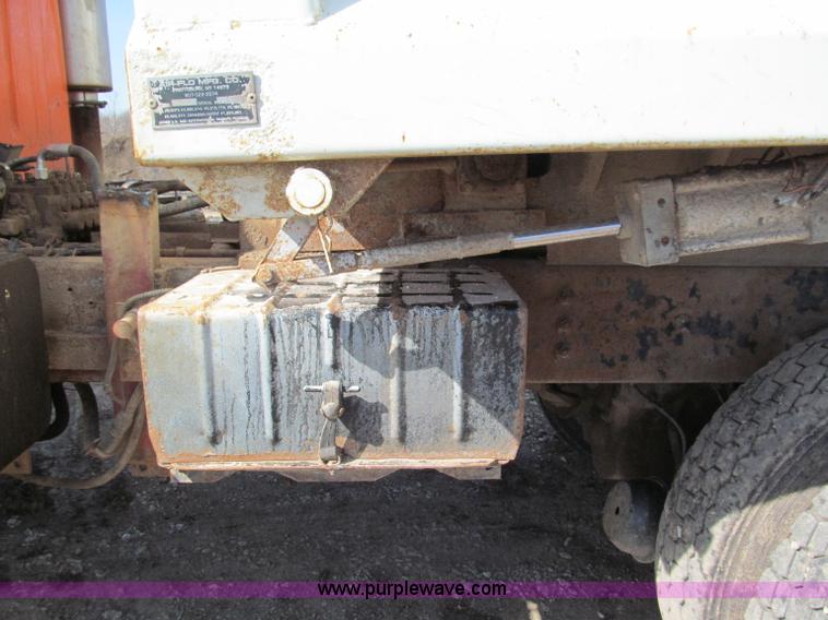 image for item E5903 1998 International 2654 dump truck