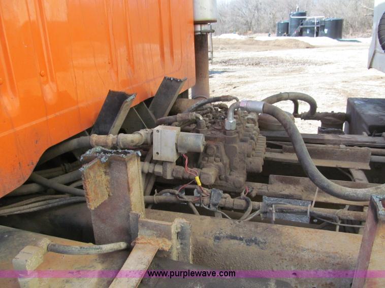 image for item E5903 1998 International 2654 dump truck