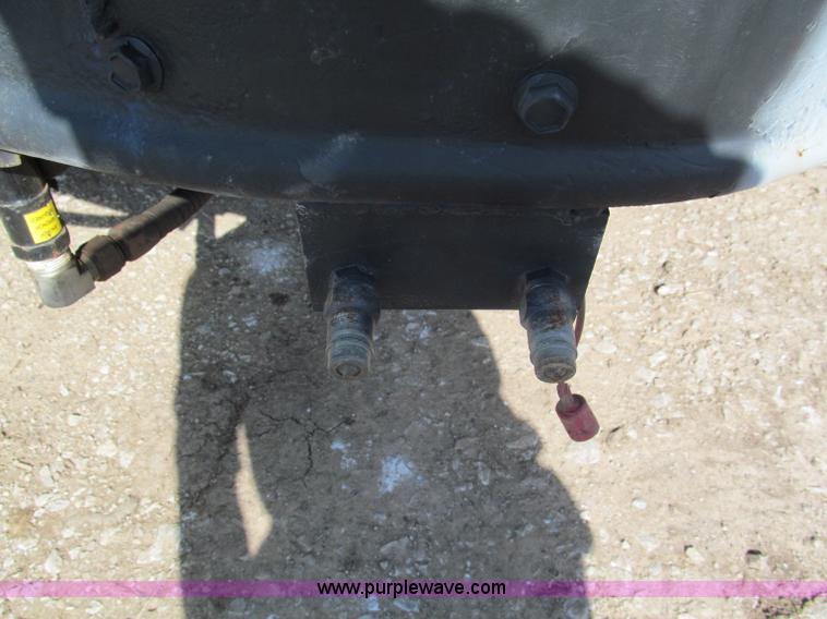 image for item E5903 1998 International 2654 dump truck