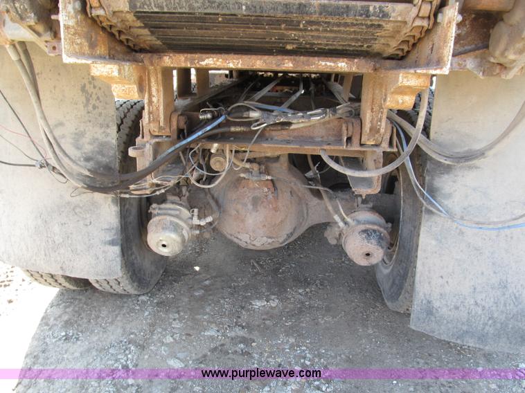 image for item E5903 1998 International 2654 dump truck
