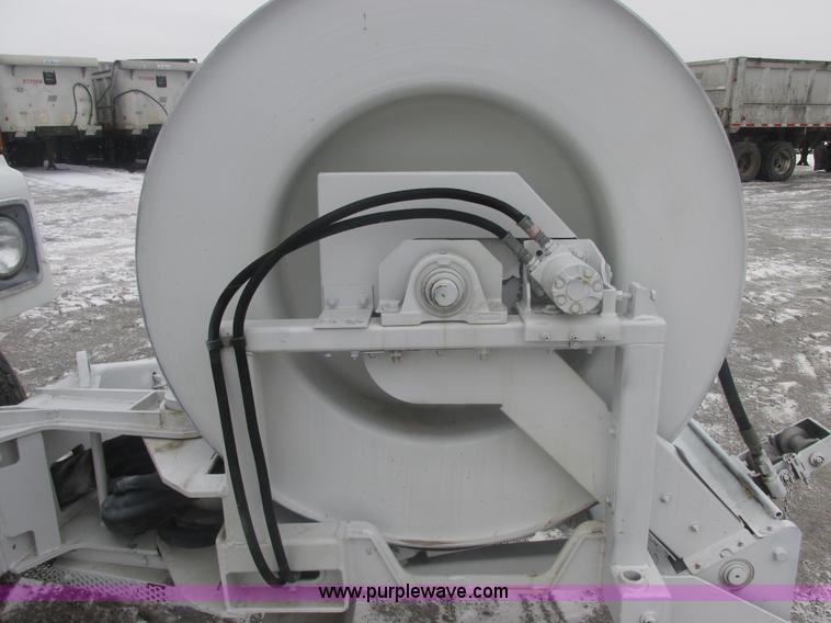 image for item E7118 1999 International 2554 vacuum truck