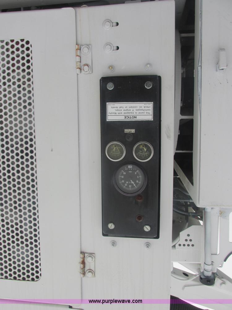 image for item E7118 1999 International 2554 vacuum truck