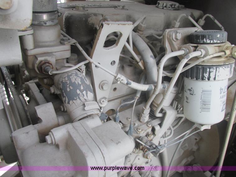 image for item E7118 1999 International 2554 vacuum truck