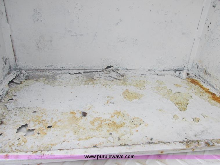 image for item E7118 1999 International 2554 vacuum truck