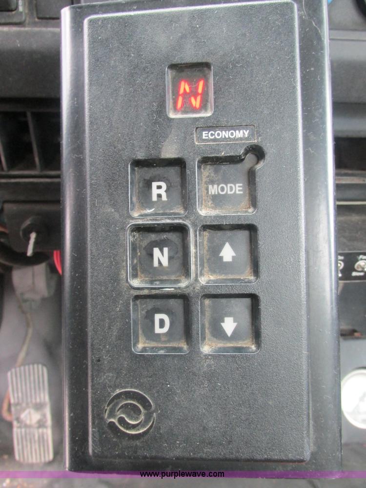 image for item E7118 1999 International 2554 vacuum truck