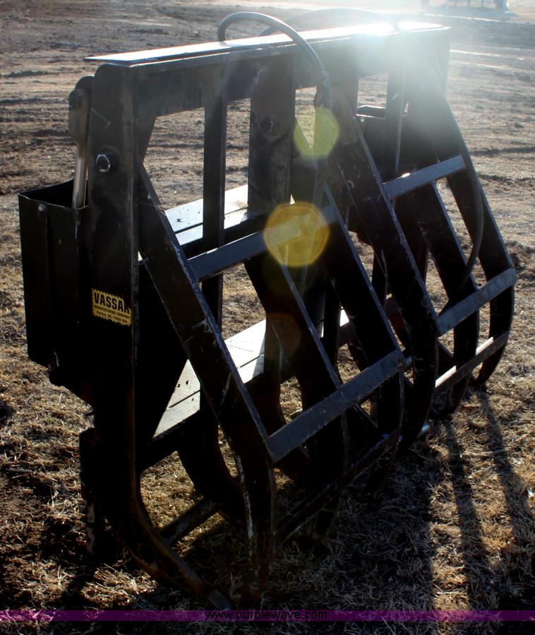 image for item E8459 Vassar grapple loader attachment