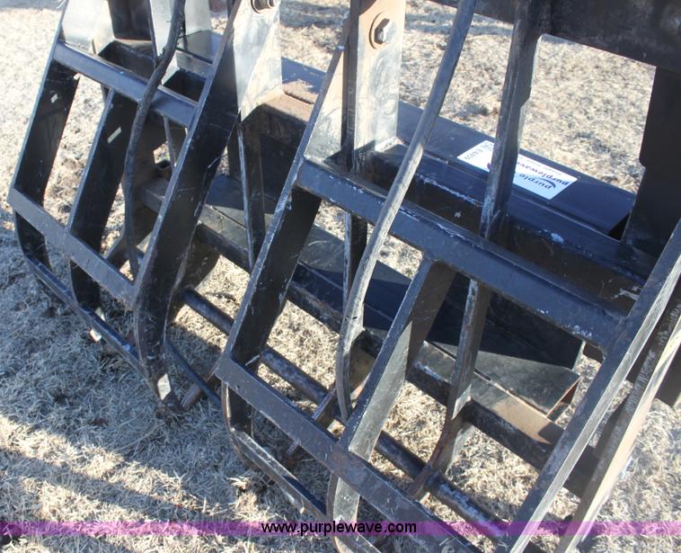 image for item E8459 Vassar grapple loader attachment