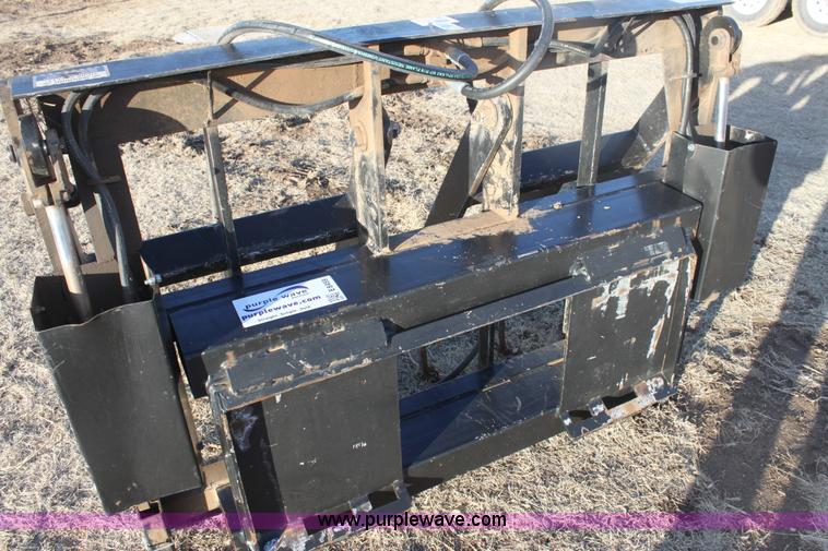 image for item E8459 Vassar grapple loader attachment