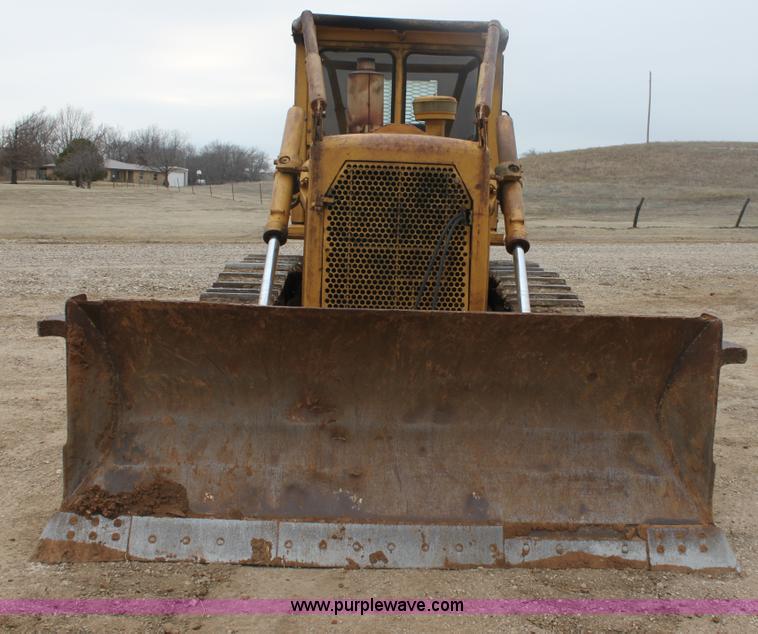 image for item E8464 1974 Caterpillar D6C dozer