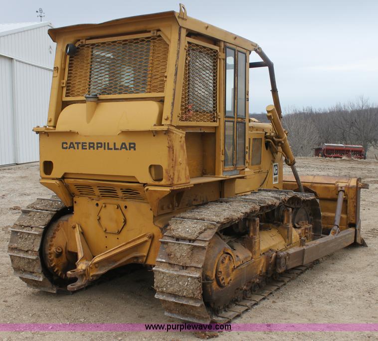 image for item E8464 1974 Caterpillar D6C dozer