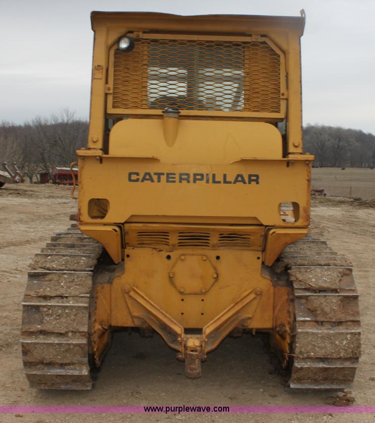 image for item E8464 1974 Caterpillar D6C dozer