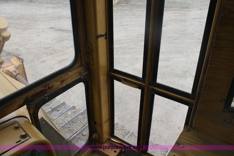 image for item E8464 1974 Caterpillar D6C dozer