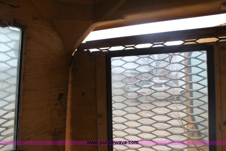 image for item E8464 1974 Caterpillar D6C dozer