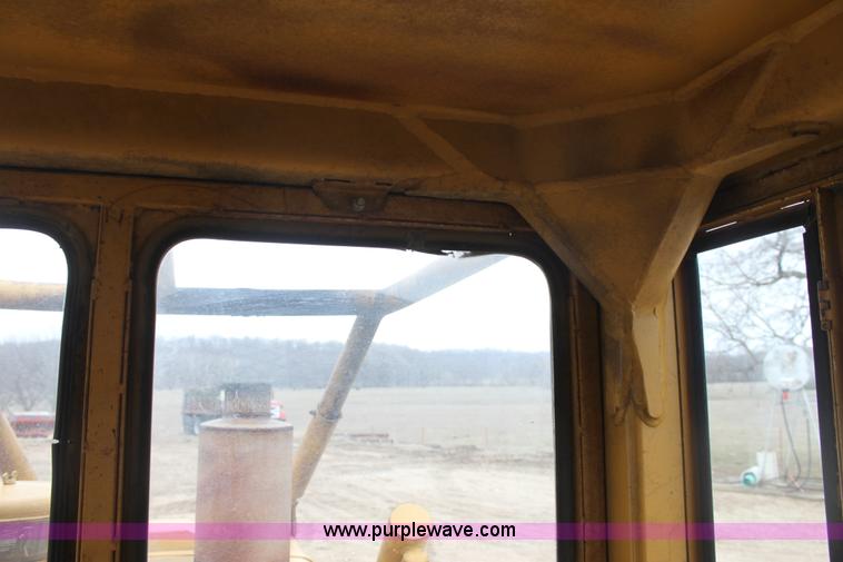 image for item E8464 1974 Caterpillar D6C dozer