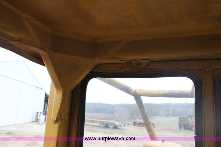 image for item E8464 1974 Caterpillar D6C dozer