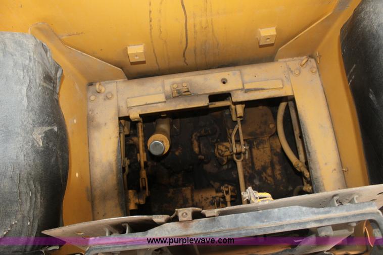 image for item E8464 1974 Caterpillar D6C dozer