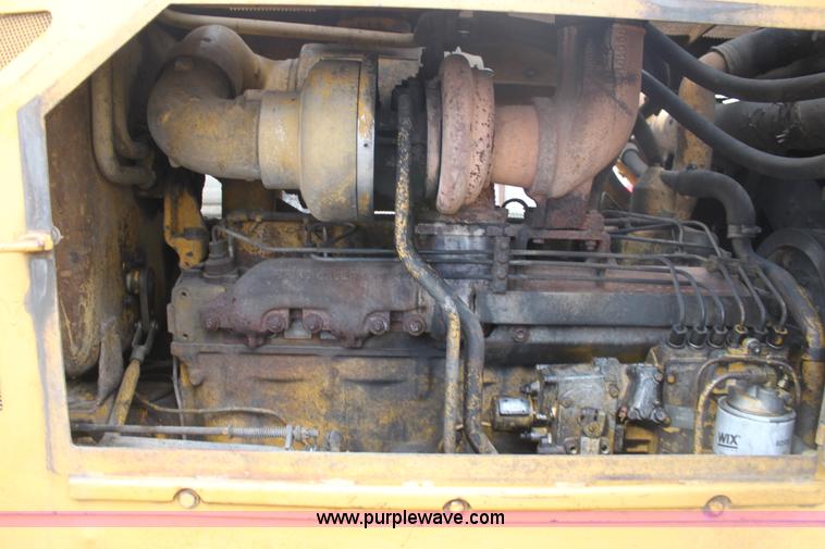 image for item E8464 1974 Caterpillar D6C dozer