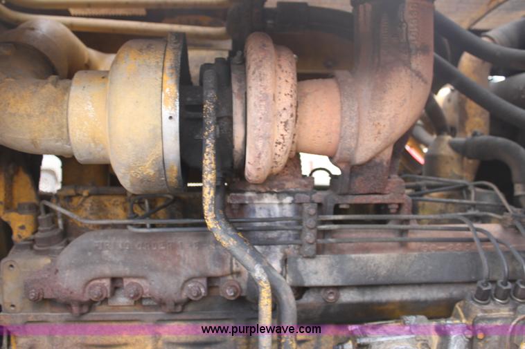 image for item E8464 1974 Caterpillar D6C dozer