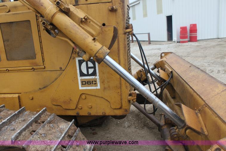 image for item E8464 1974 Caterpillar D6C dozer