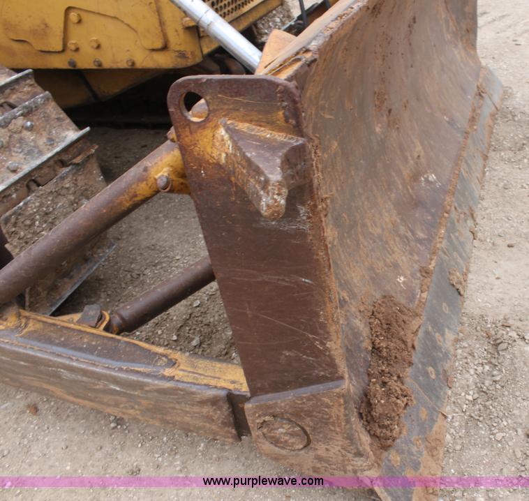 image for item E8464 1974 Caterpillar D6C dozer