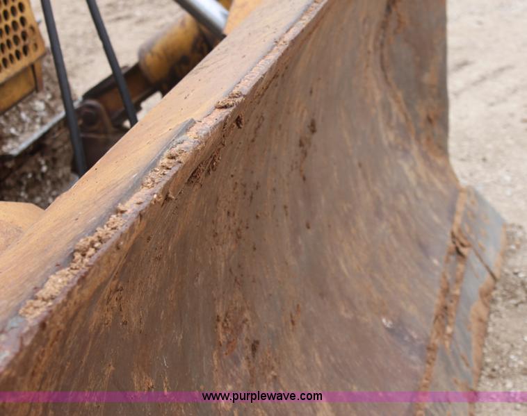 image for item E8464 1974 Caterpillar D6C dozer