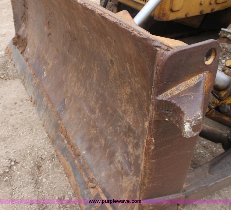 image for item E8464 1974 Caterpillar D6C dozer