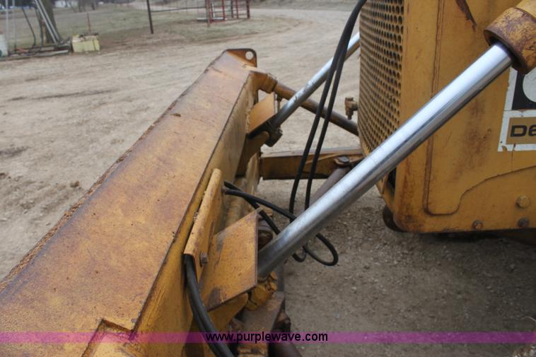 image for item E8464 1974 Caterpillar D6C dozer