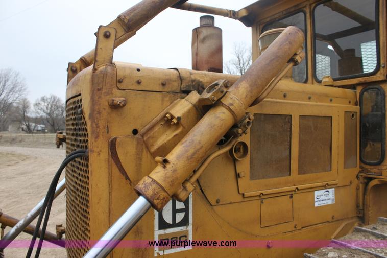 image for item E8464 1974 Caterpillar D6C dozer