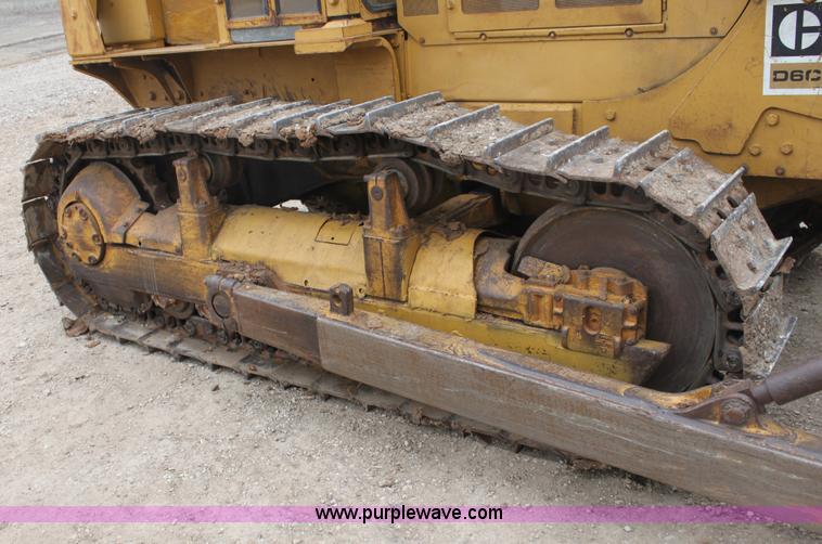 image for item E8464 1974 Caterpillar D6C dozer