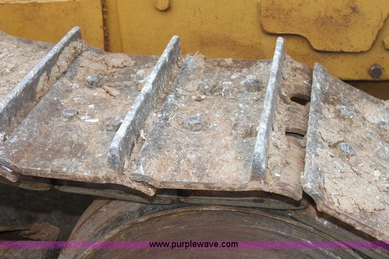 image for item E8464 1974 Caterpillar D6C dozer