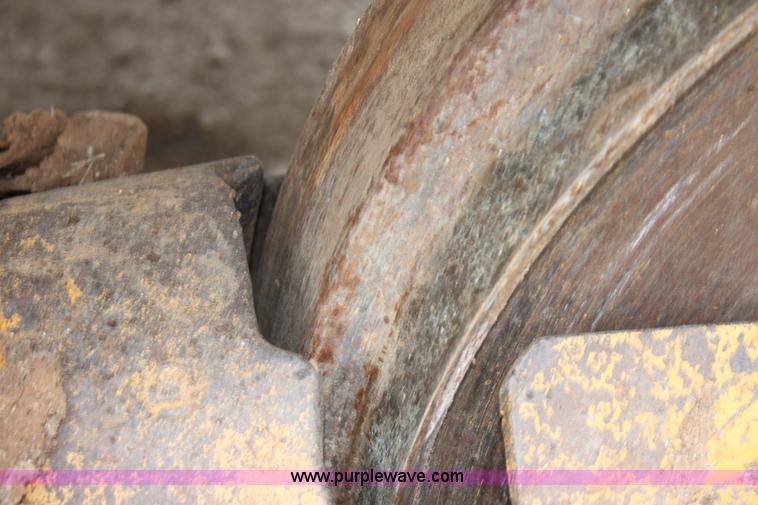 image for item E8464 1974 Caterpillar D6C dozer