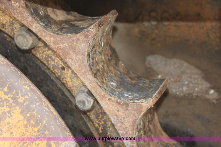 image for item E8464 1974 Caterpillar D6C dozer