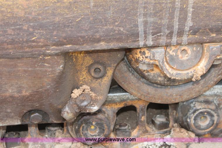 image for item E8464 1974 Caterpillar D6C dozer