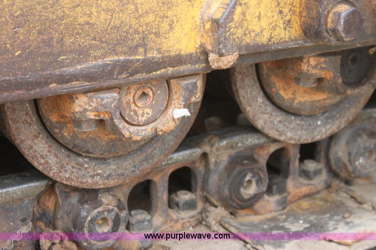 image for item E8464 1974 Caterpillar D6C dozer